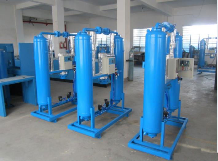 微熱再生吸附式干燥機